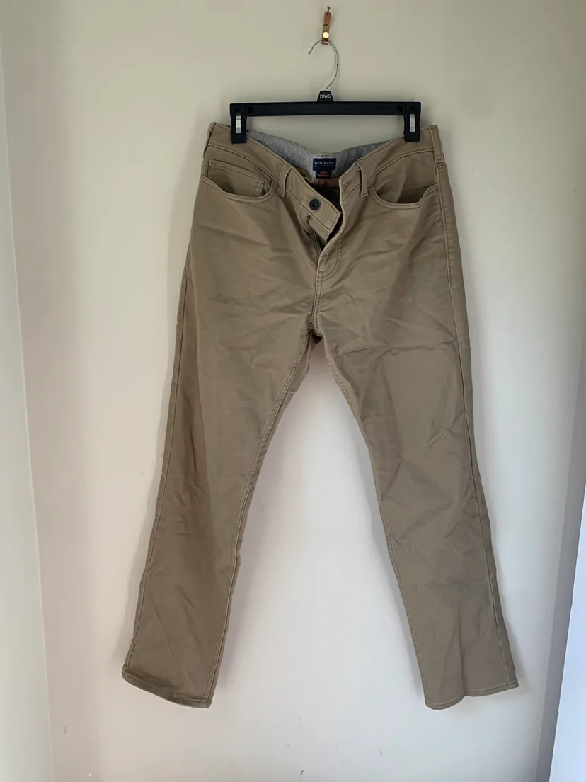 Dockers Khaki Pants 32x32 thumbnail