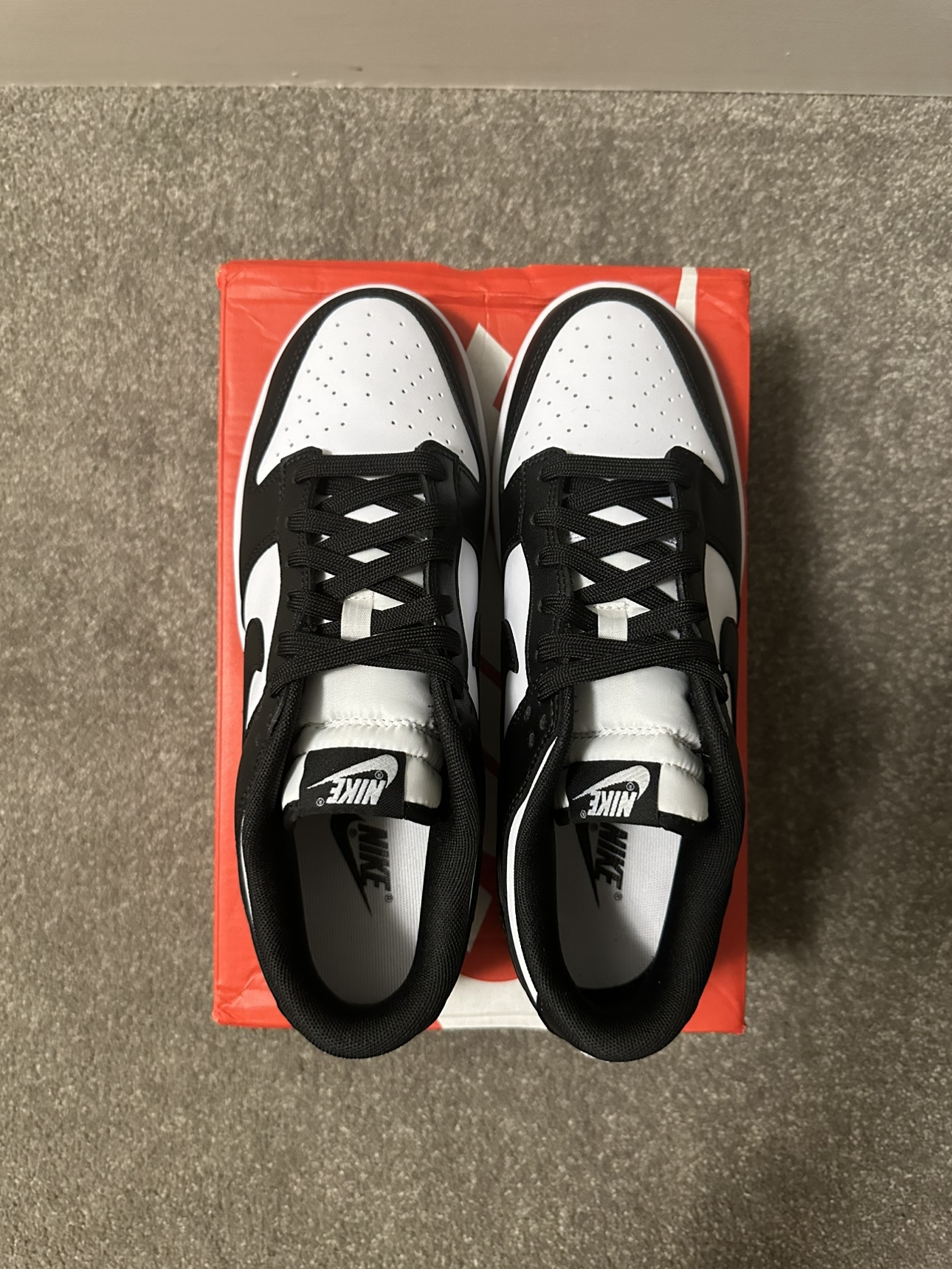 Nike Panda Dunks Size 10 - photo 4