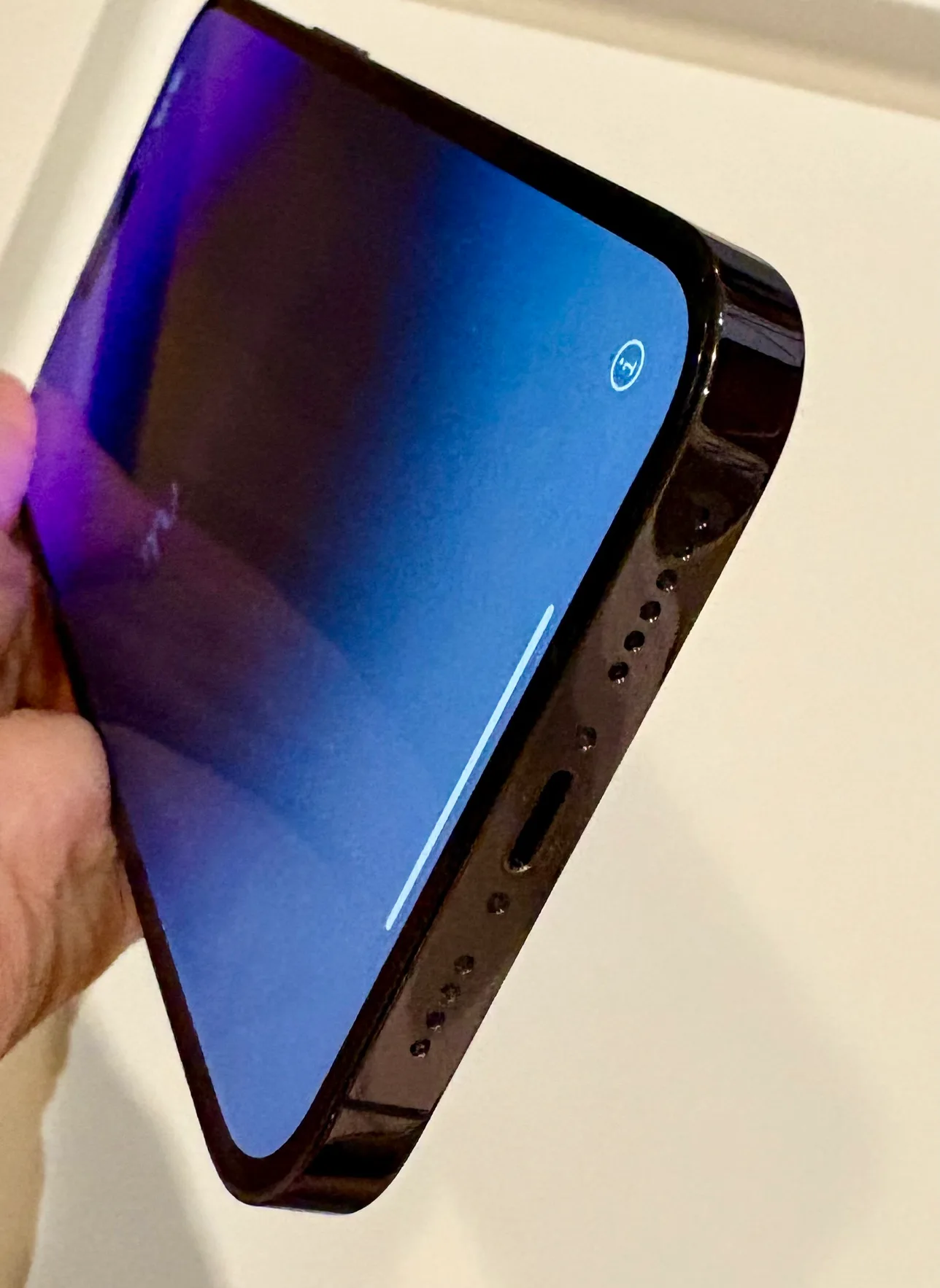 iPhone 14 Pro Max 128GB plus 4 premium cases and accessories image indicator(4)