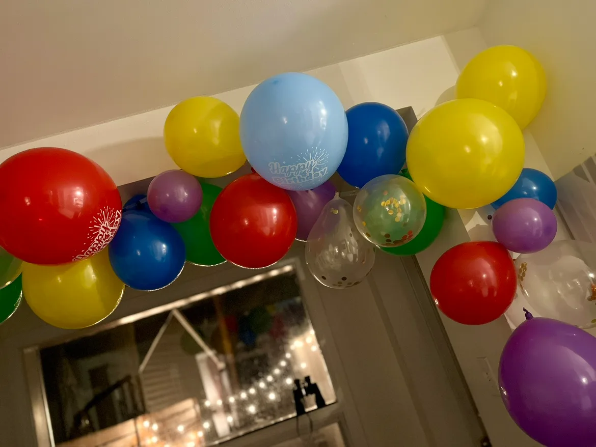 Balloon Garland #freecycle thumbnail