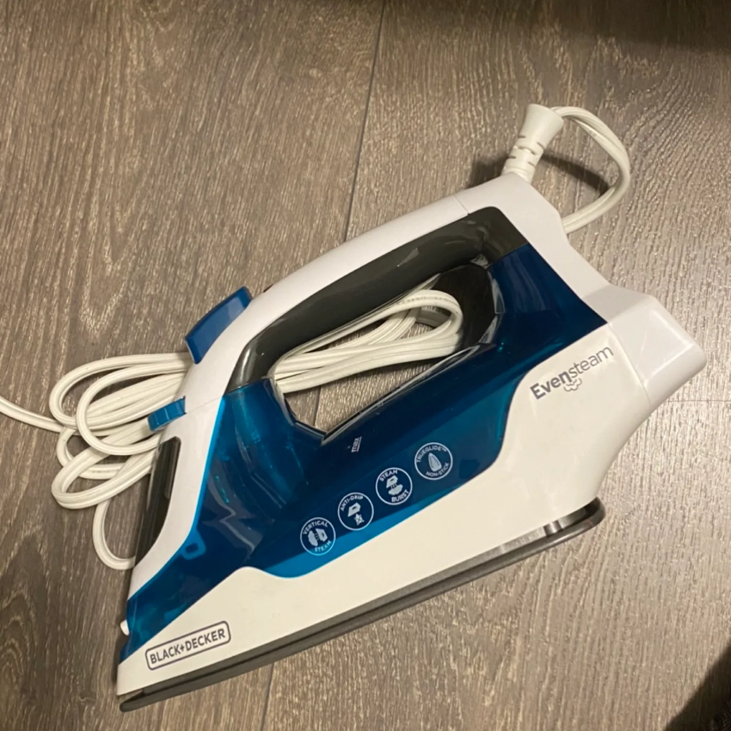 Black & Decker EvenSteam Iron thumbnail
