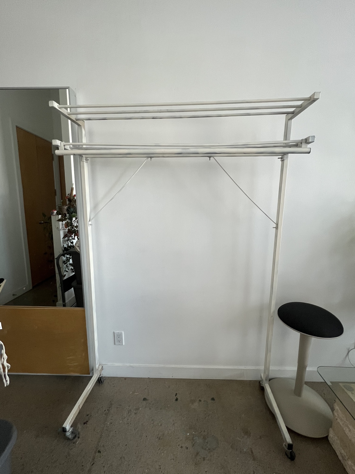 Clothing rack