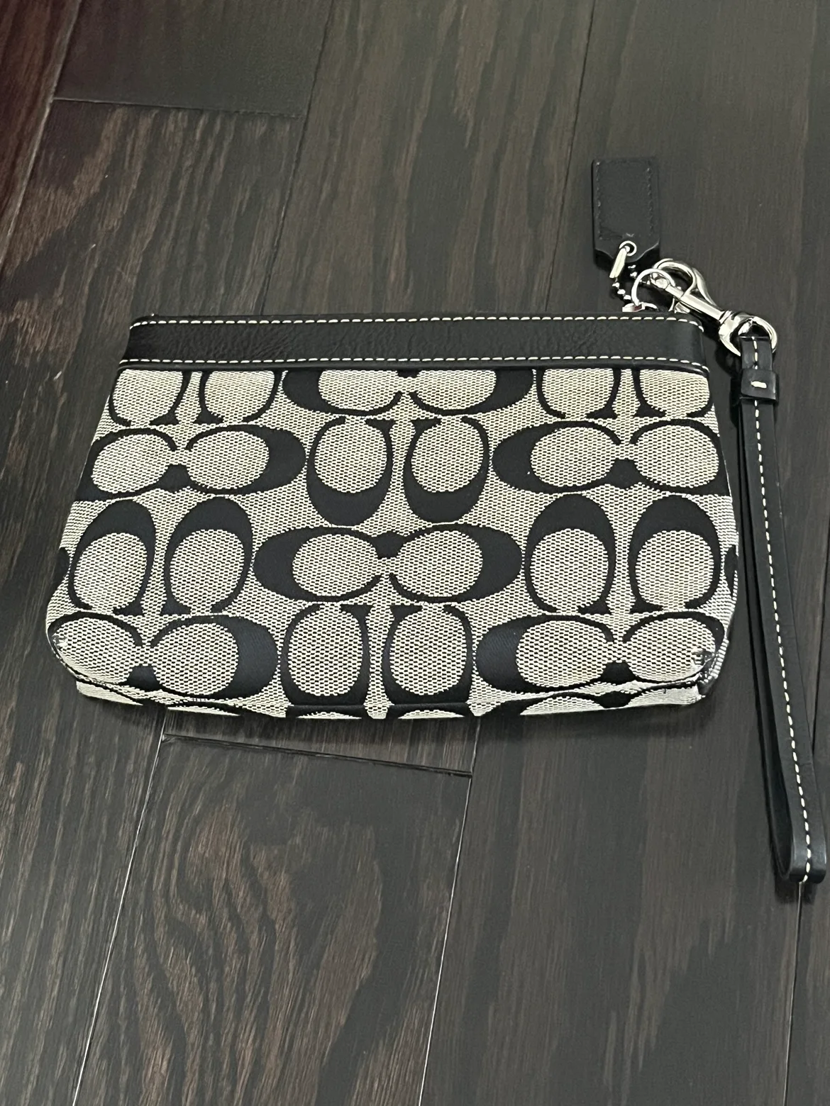 Coach monogram wristlet black/grey image indicator(2)