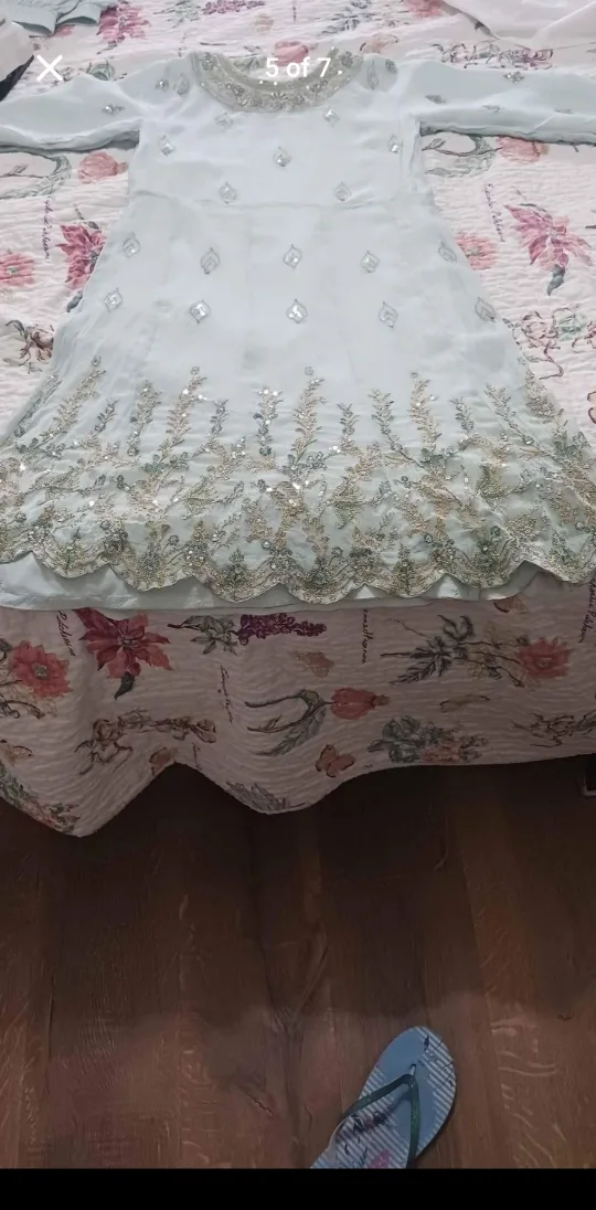 girl garara dress (size 36,9 to 10 years old girl) image indicator(5)