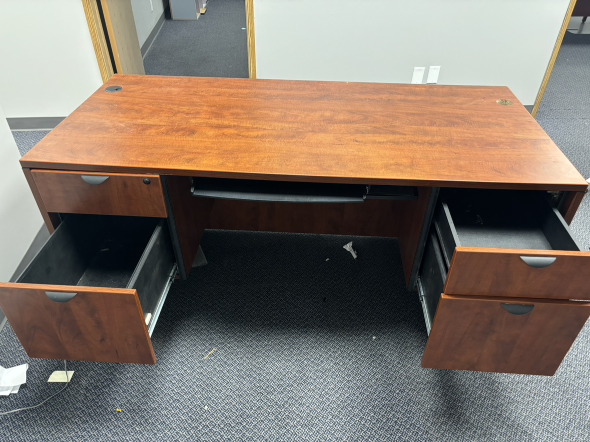 Executive Desk - Heavy Duty Office - photo 2