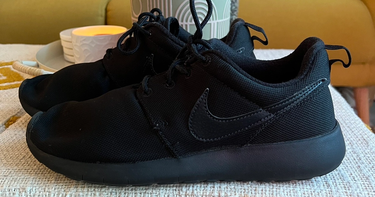 Nike Roshe Run Black Size 8Womens Karrot - Main Image