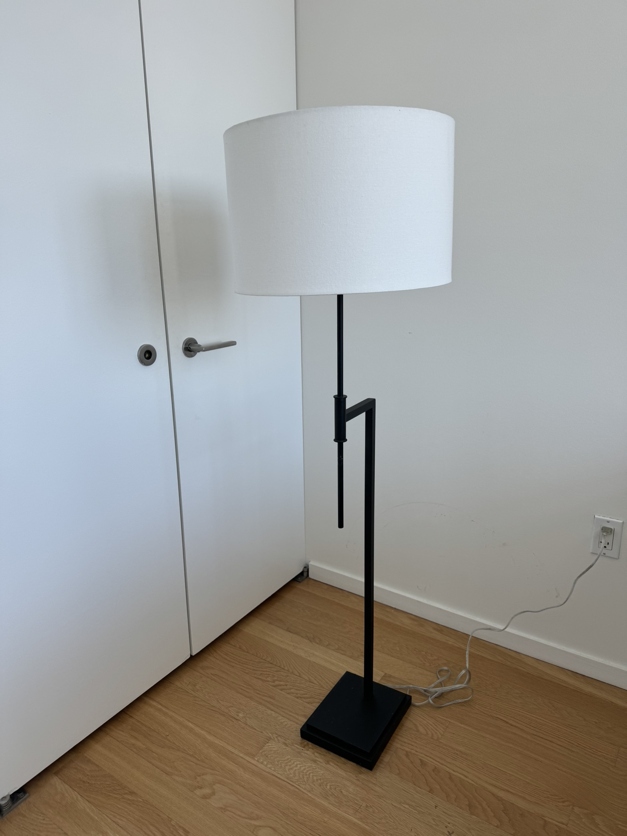 Pottery barn lamp - photo 2