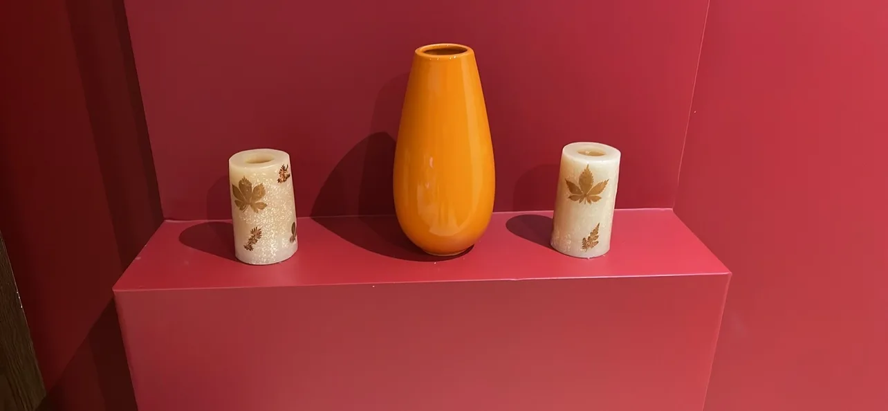 Ceramic Vase plus decorated candles thumbnail