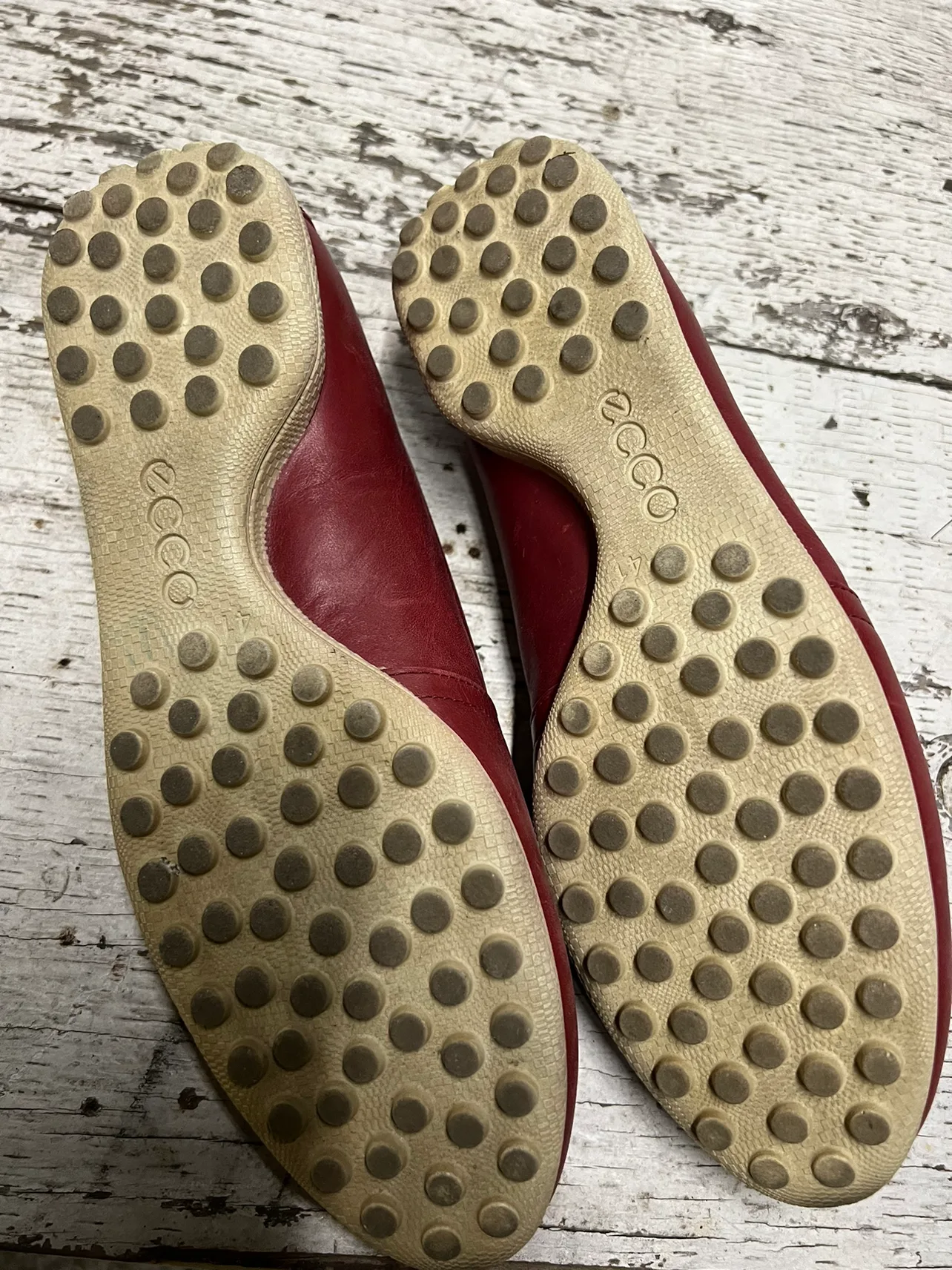 Ecco Women's Red Leather Slip-On Shoes image indicator(2)