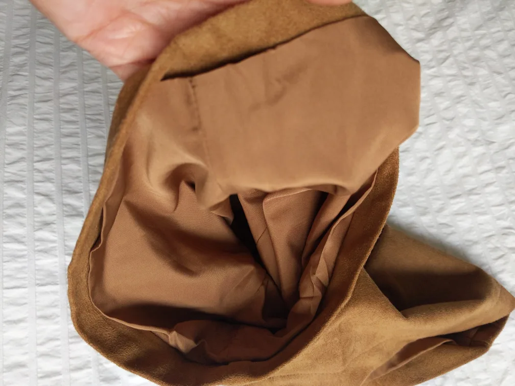 New Hollister faux suede Fringe shorts 🤠 image indicator(3)