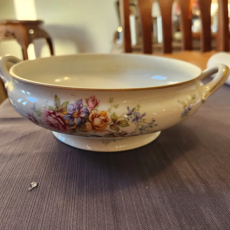 Floral Serving Bowl image indicator(2)