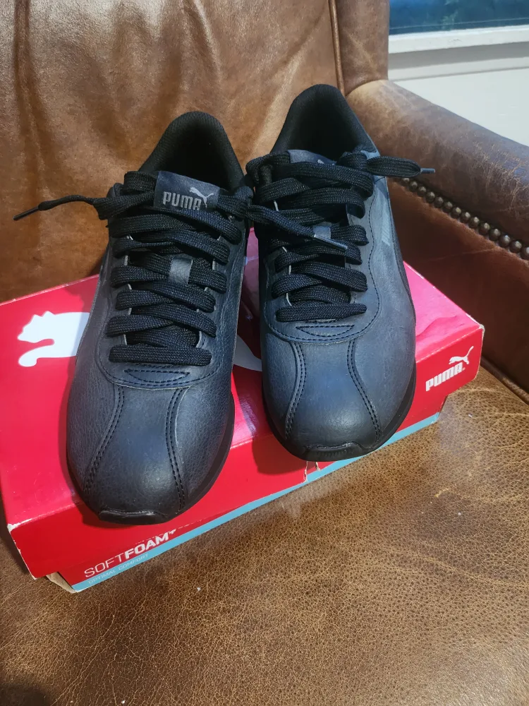 Puma Softfoam Sneakers, Size 8.5 thumbnail