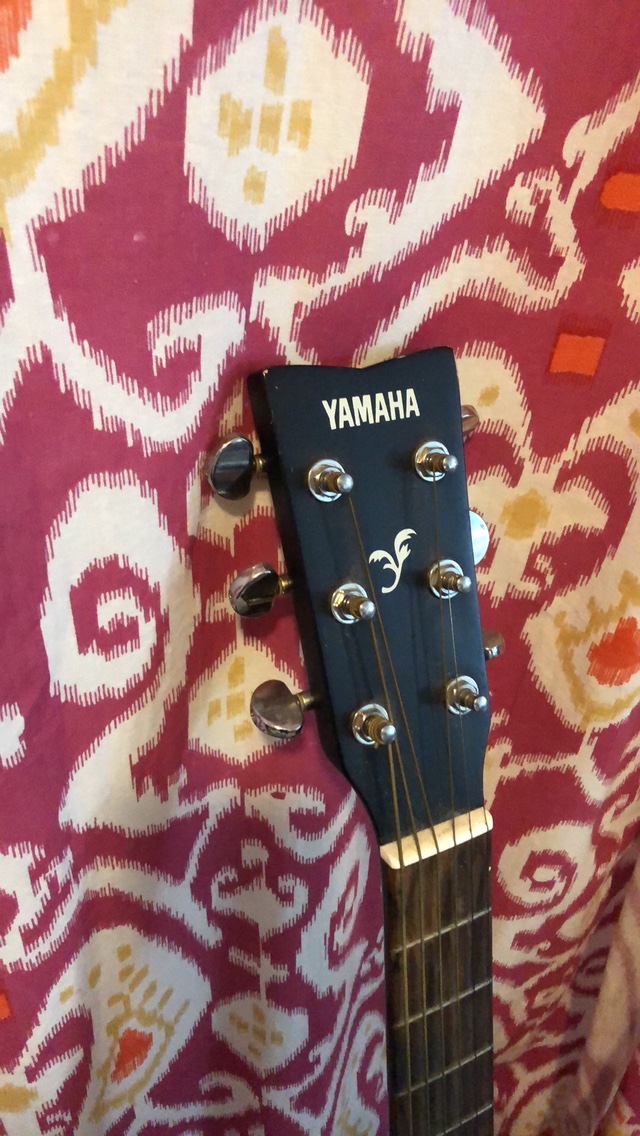 Yamaha Acoustic Guitar - photo 2