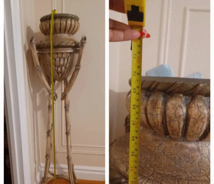 🪴Tall Banana Ceramic Vase On Metal Stand🪴 image indicator(2)