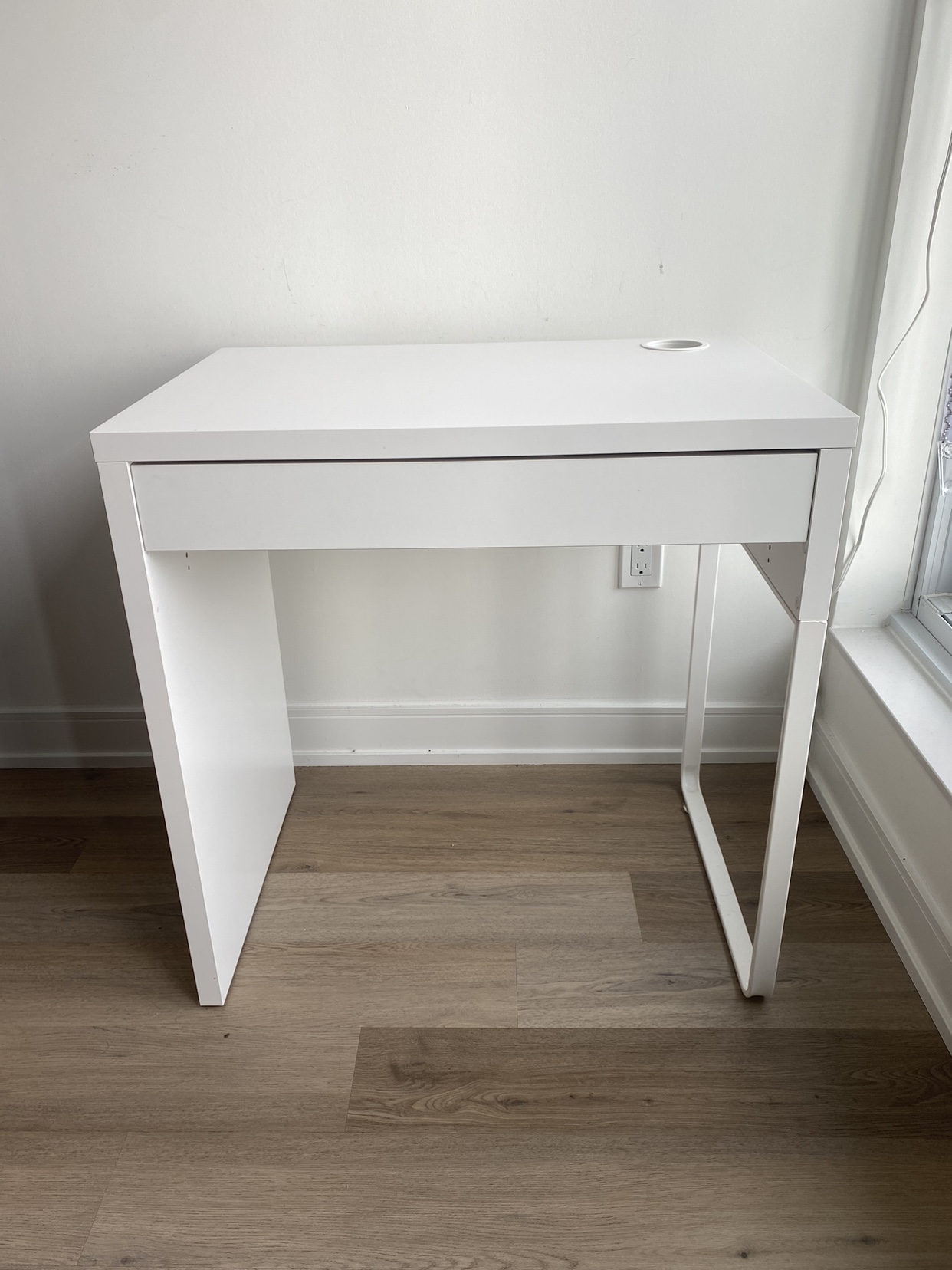 White Desk with Drawer