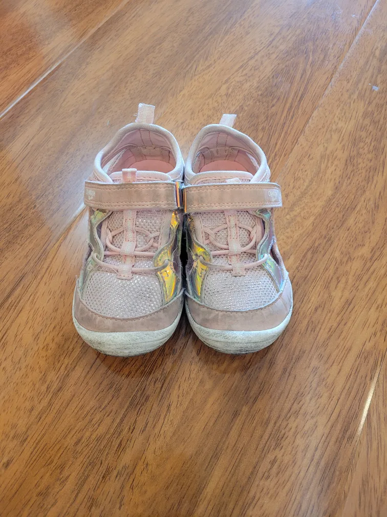 OshKosh B'gosh Size 8 Pink Sandals image indicator(2)
