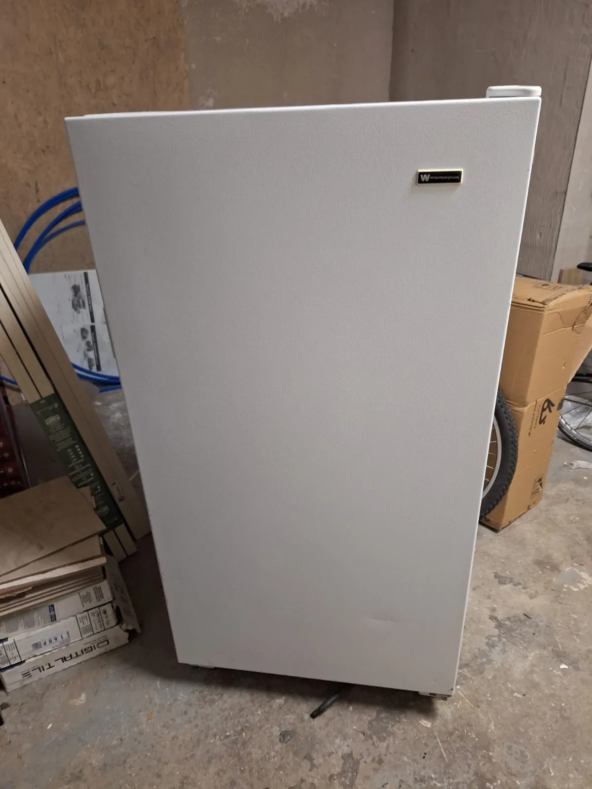 White Refrigerator thumbnail