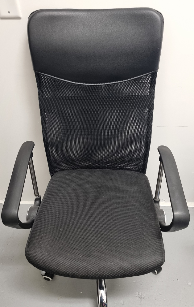 Black Mesh Office Chair - photo 4