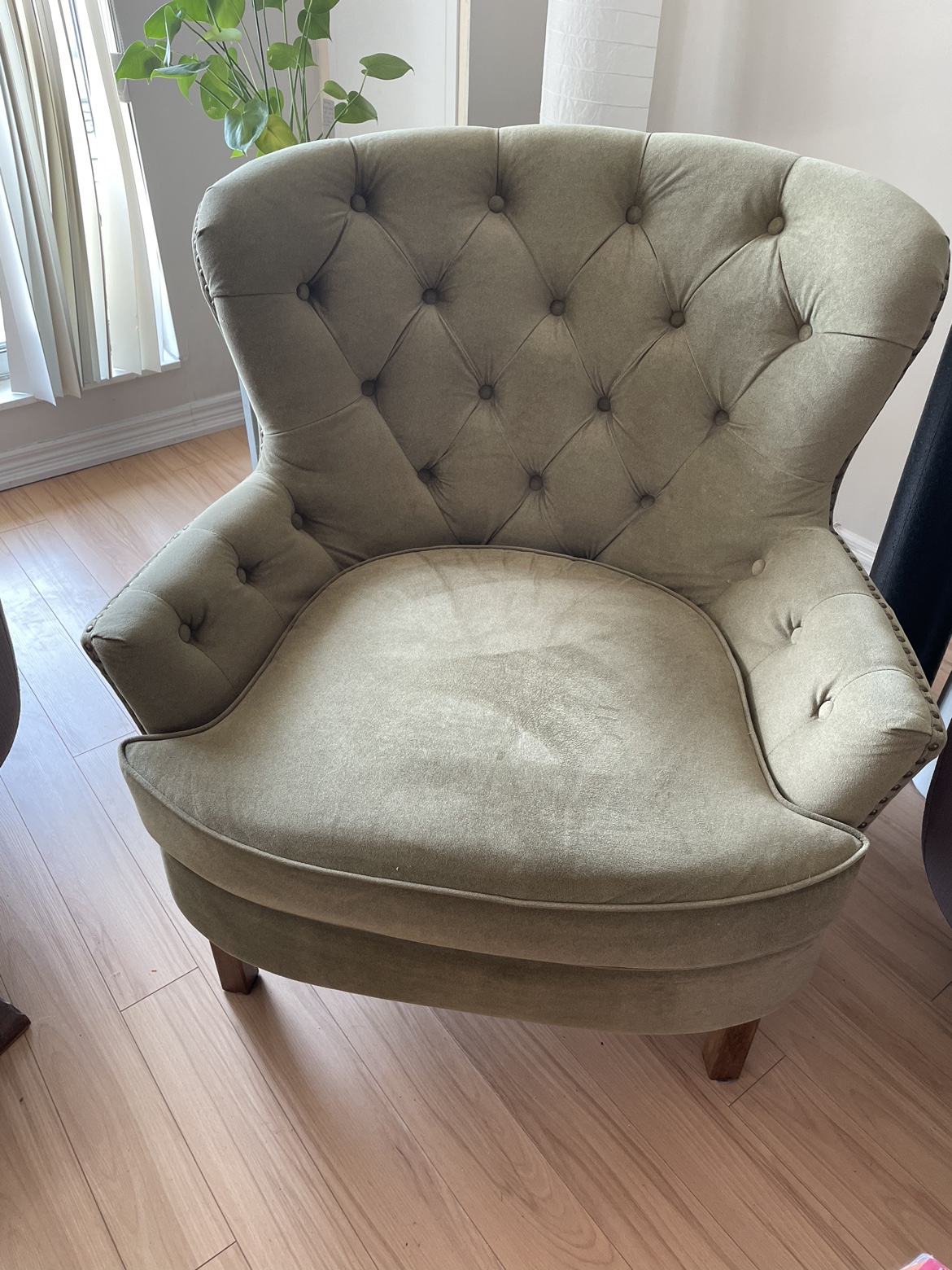 Green Upholstered Armchair - photo 2