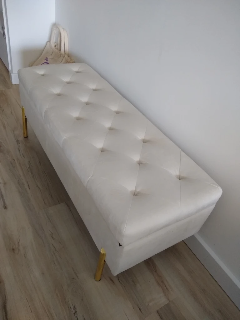 White Tufted Bench - photo 3