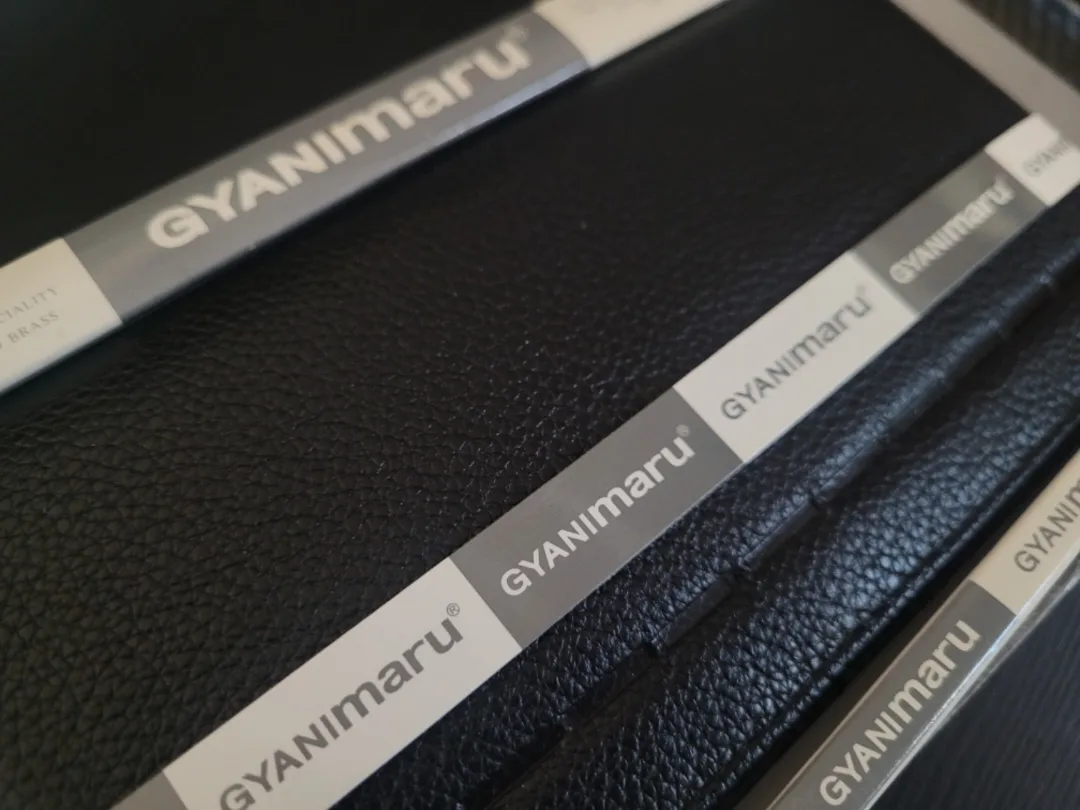 Black faux leather wallet 🥕 image indicator(2)