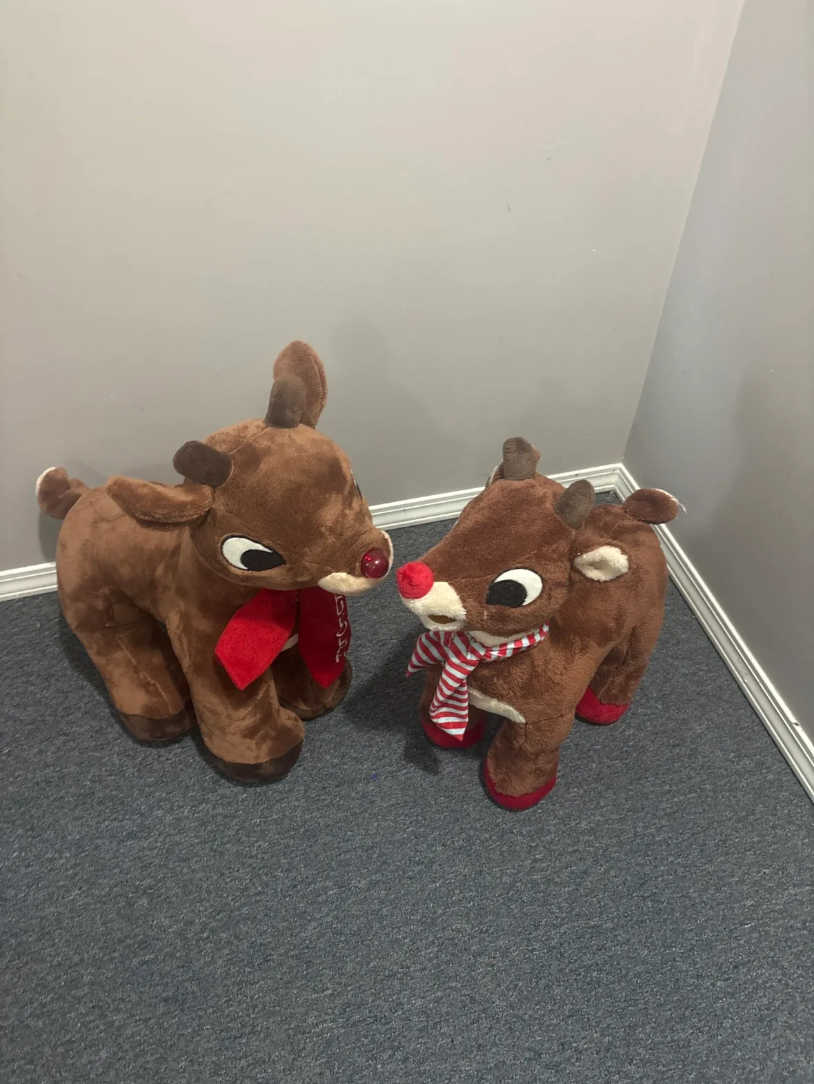 Large Plush Reindeer Set thumbnail