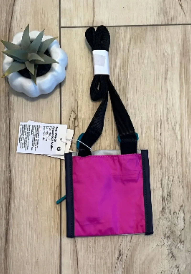 Lululemon Ever Ready Crossbody Wallet image indicator(3)