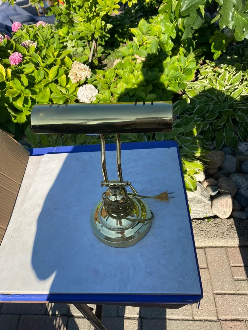 Brass Desk Lamp image indicator(2)