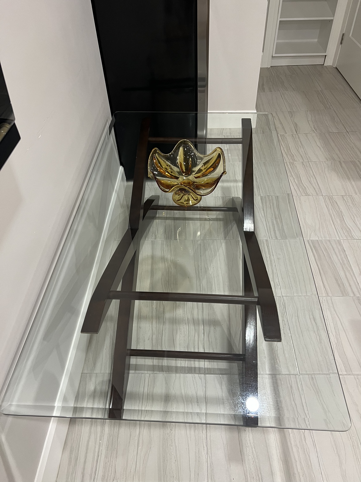 Coffee table with two end tables - photo 5