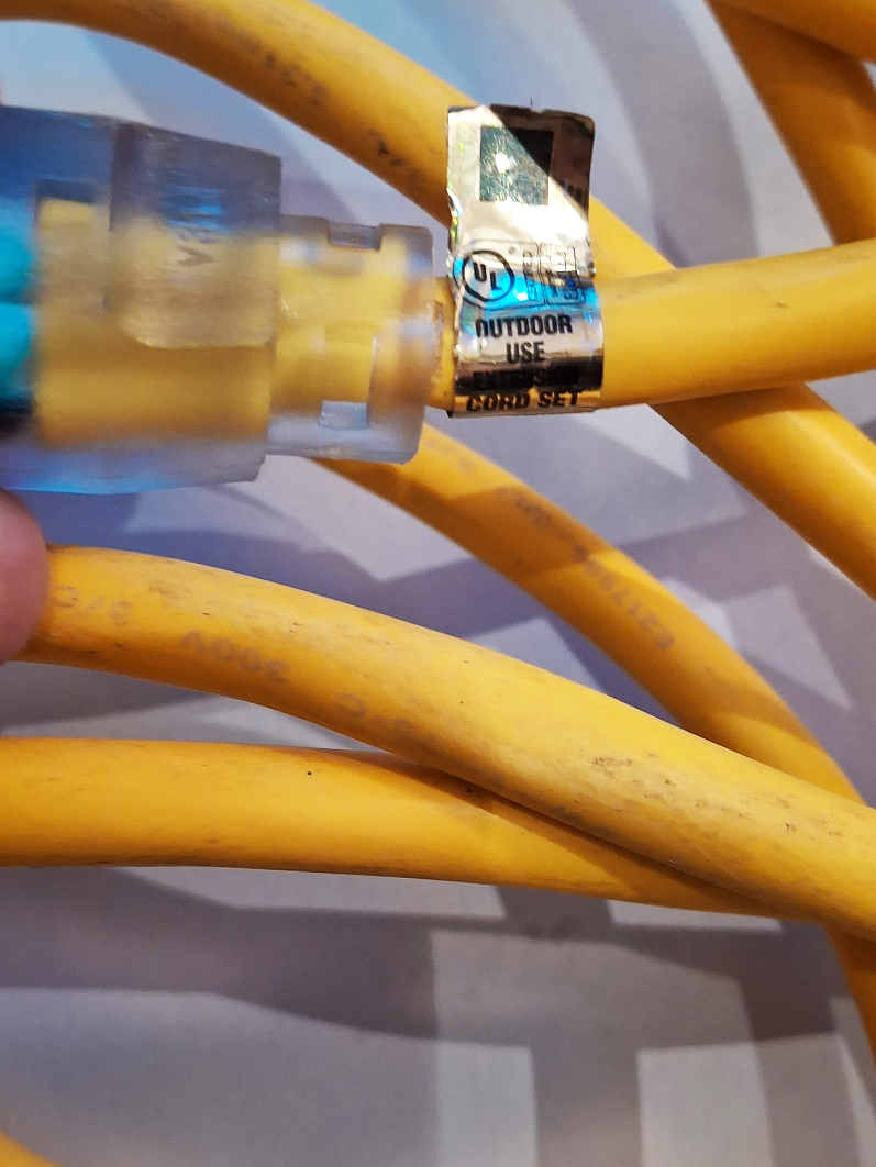 Extension Cord 25' heavy duty - photo 2
