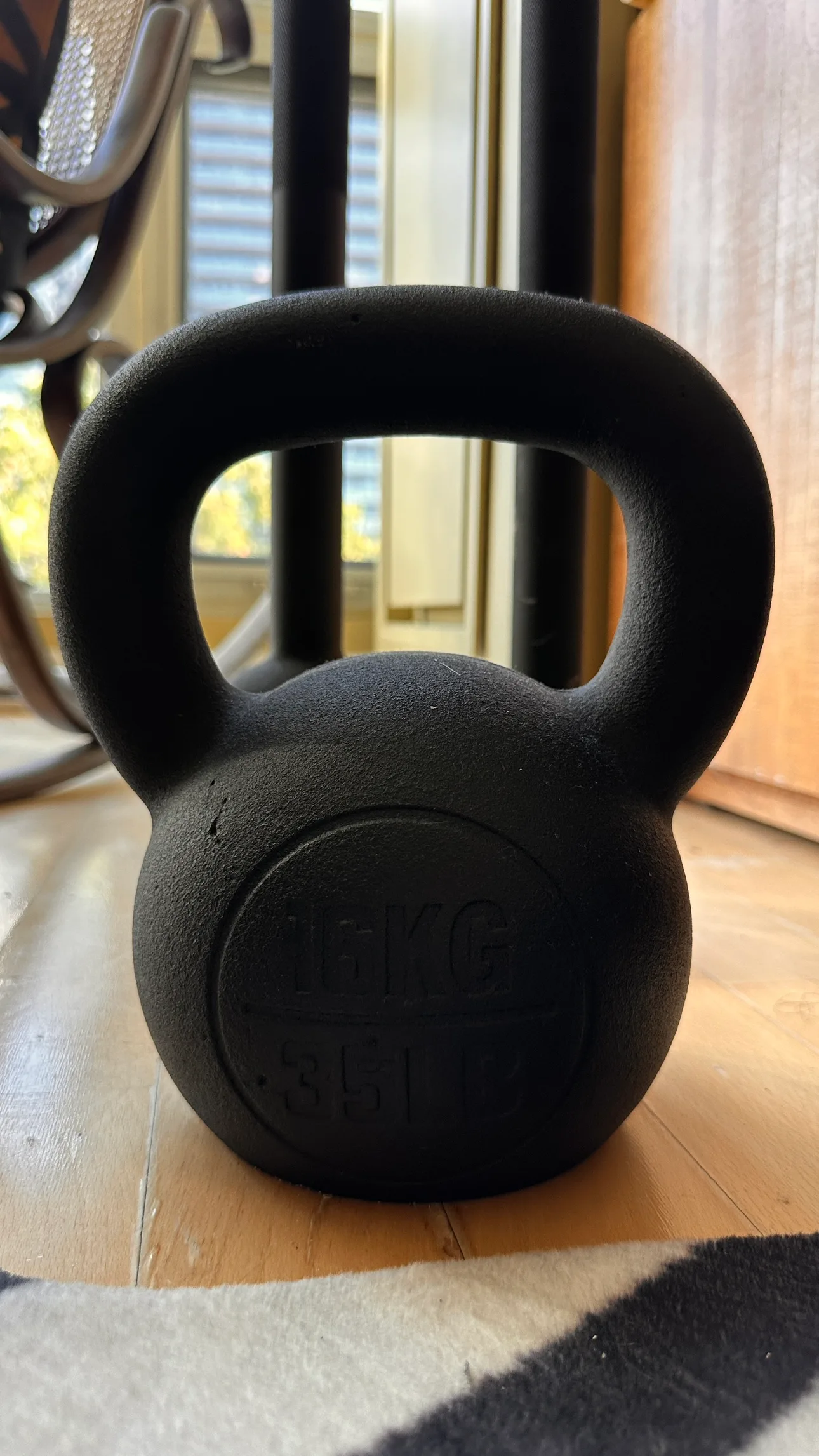 16kg / 35 lb Kettlebell thumbnail
