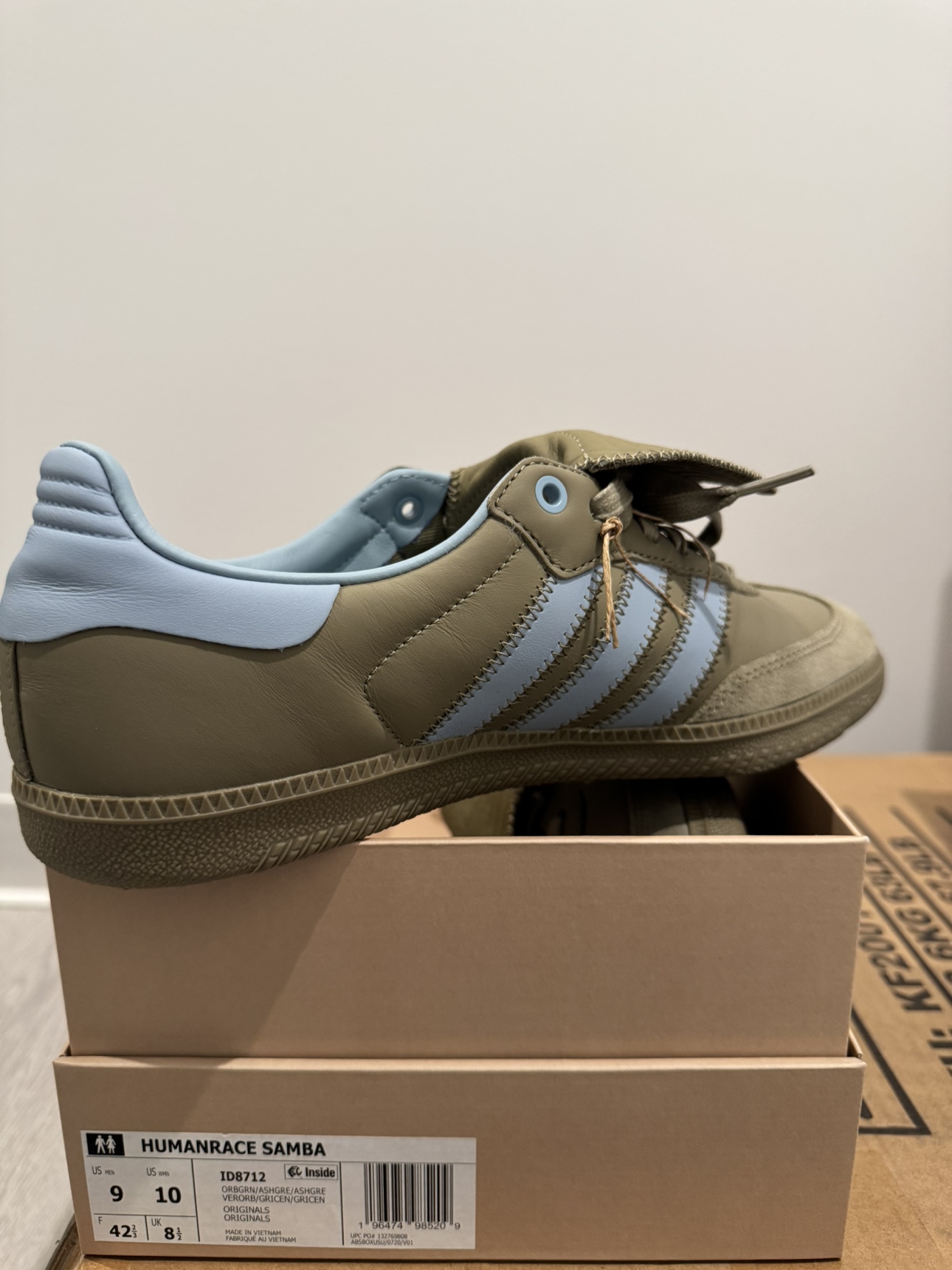 Humanrace Samba Size 9