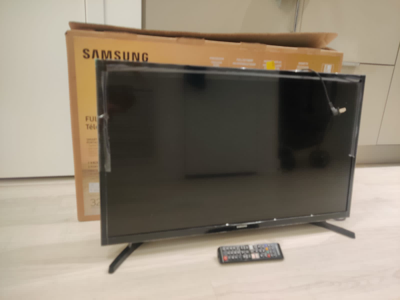 HD Smart LED TV - photo 3