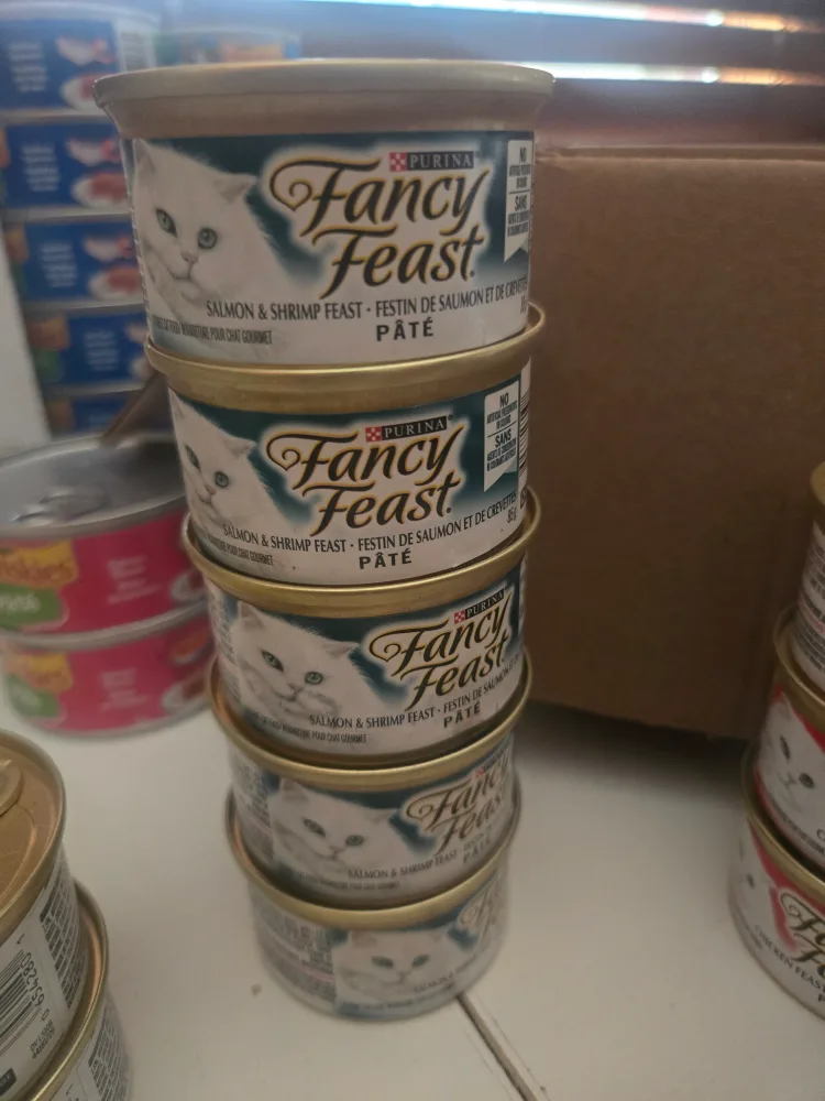 Purina Fancy Feast Cat Food thumbnail