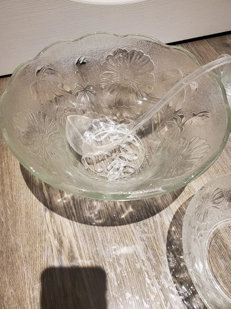 Glass Punch bowl image indicator(2)