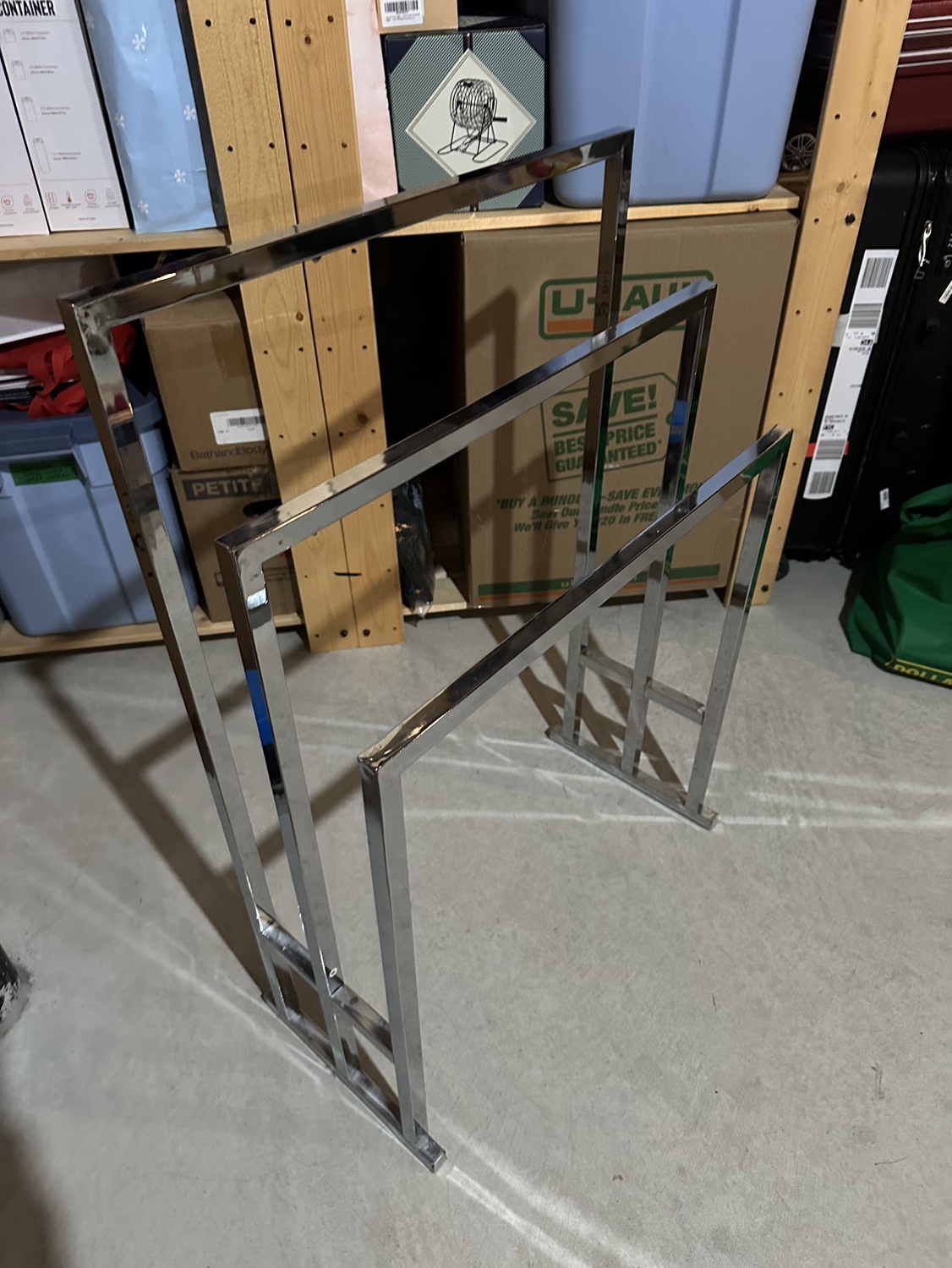 Metal Towel Rack - photo 2