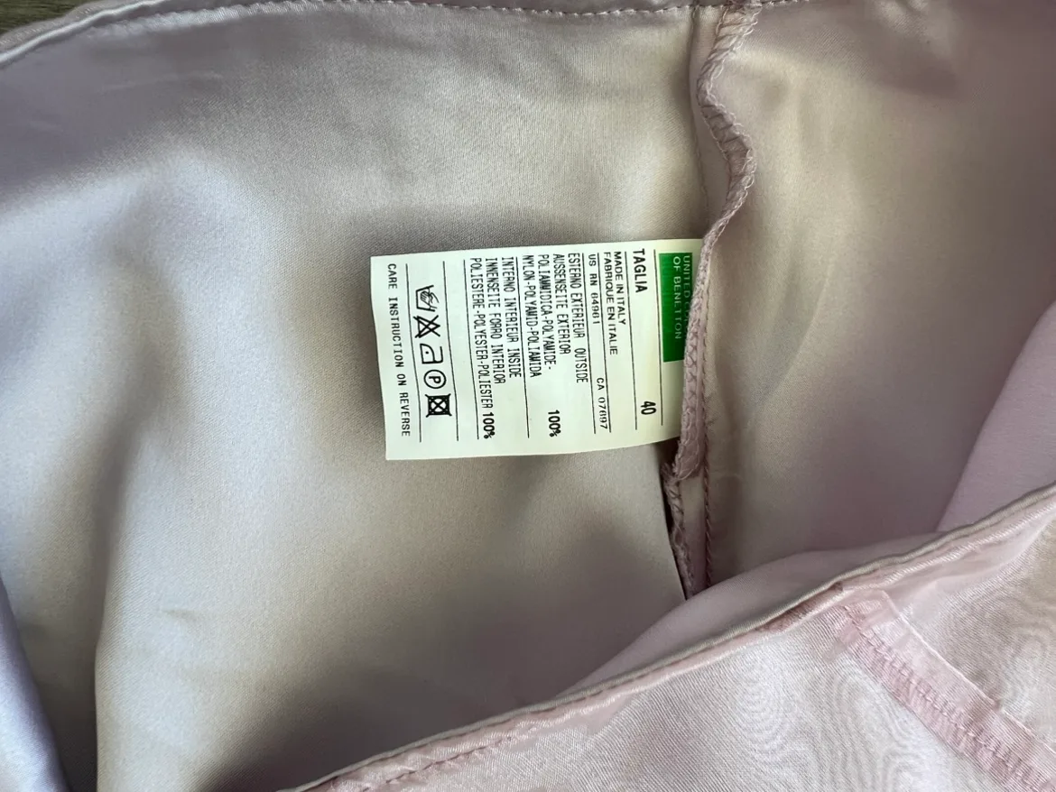 Pink Satin Mini Skirt by Benetton XS / S image indicator(7)