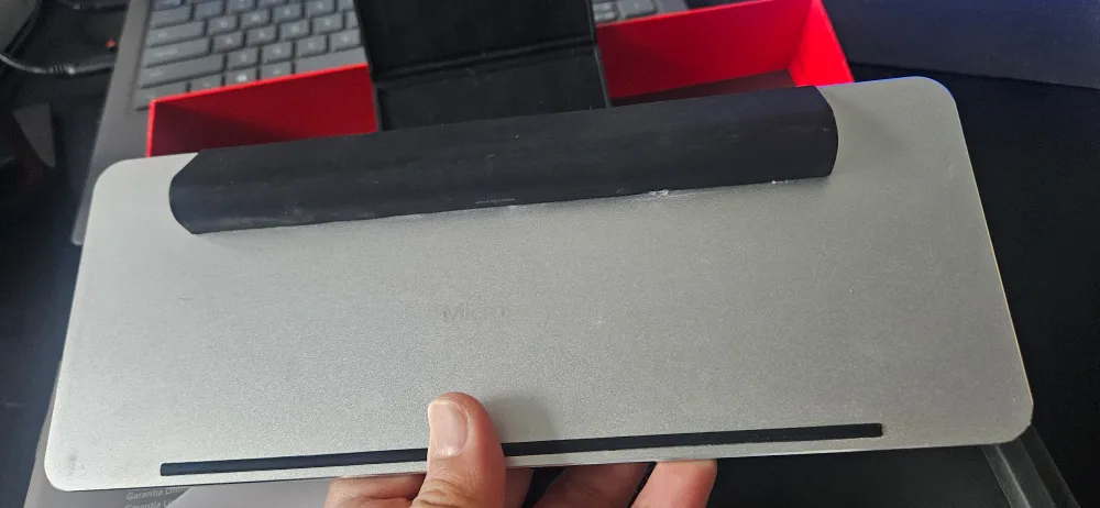 Microsoft Wedge Mobile Bluetooth Keyboard image indicator(2)