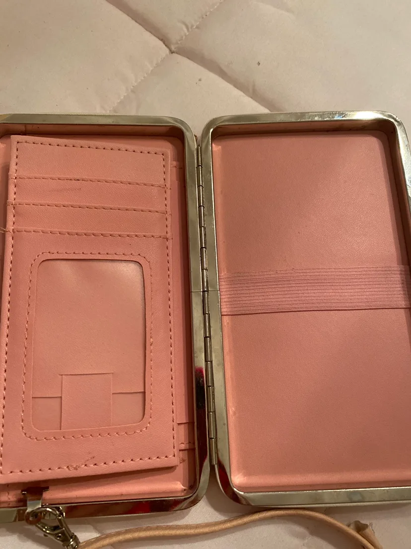 Pink Clutch Wallet with Bow   #freecycle image indicator(3)
