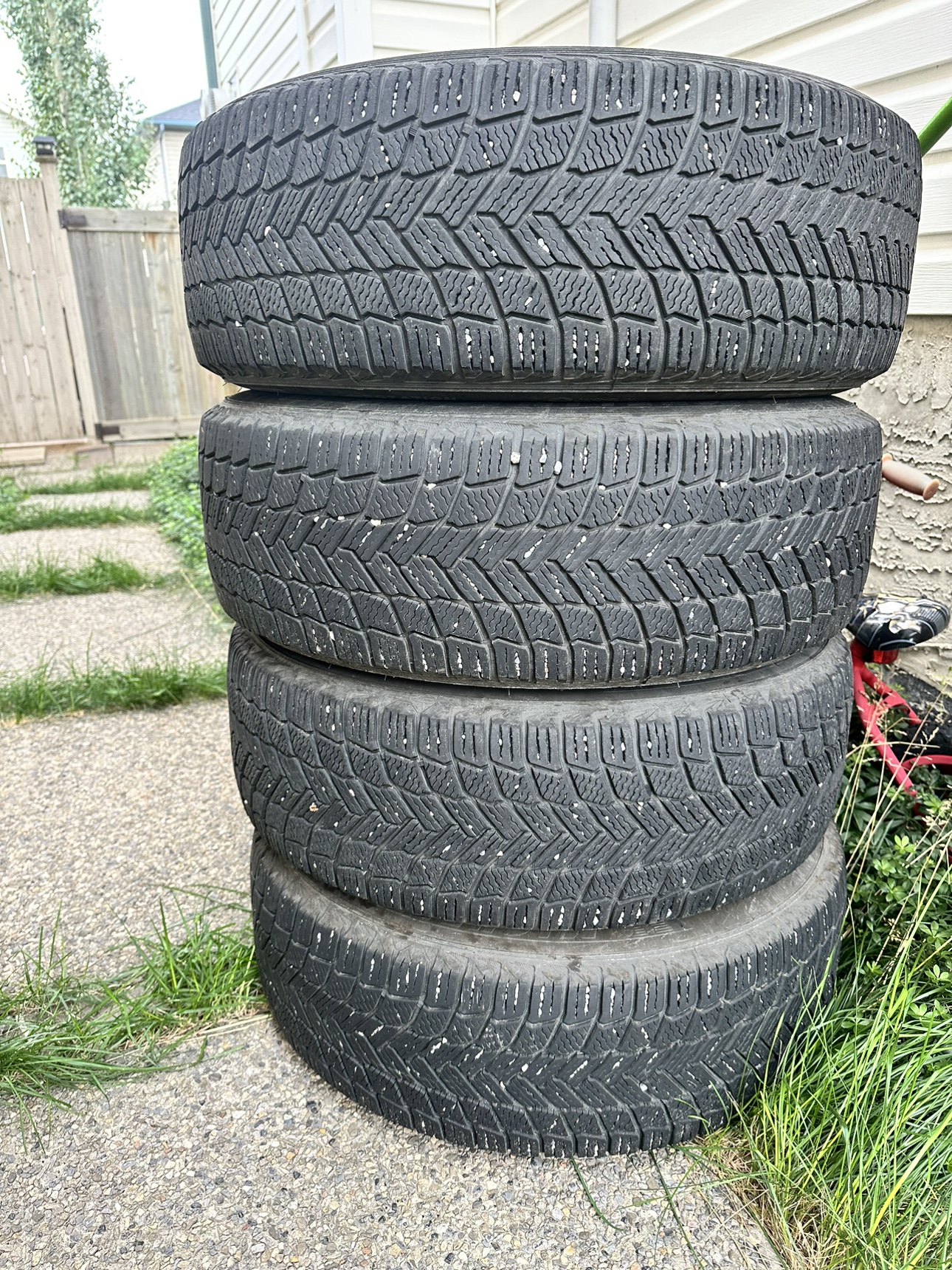 Michelin X-ICE SNOW SUV Set of 4 Winter Tires with Rims