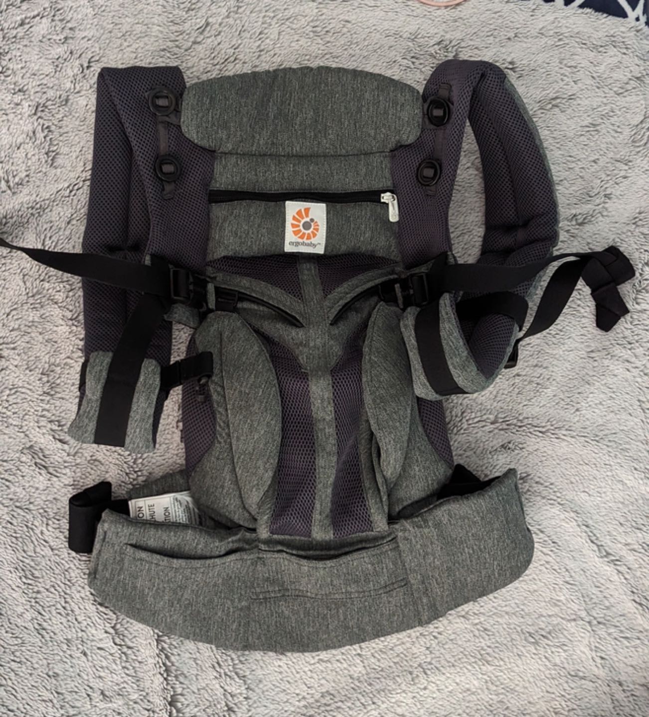 Like New Ergobaby Omni 360 Cool Mesh Baby Carrier