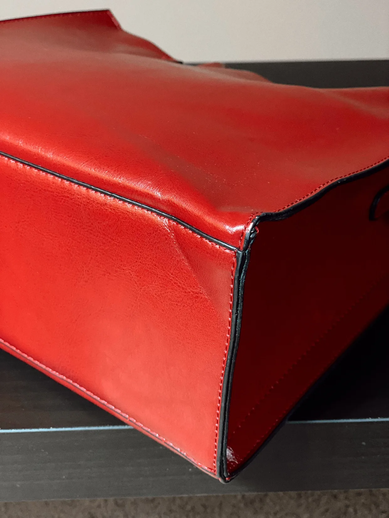 Red Tote Bag PU Leather with Shoulder Strap image indicator(7)