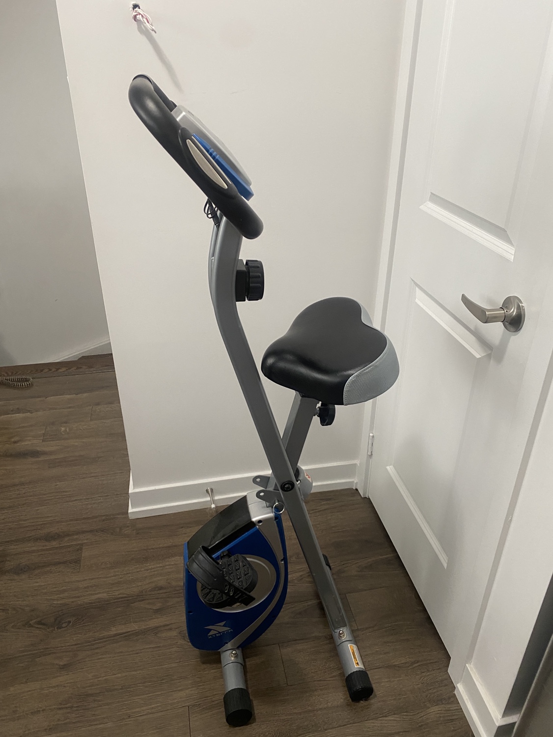 Foldable exercise bike - photo 2