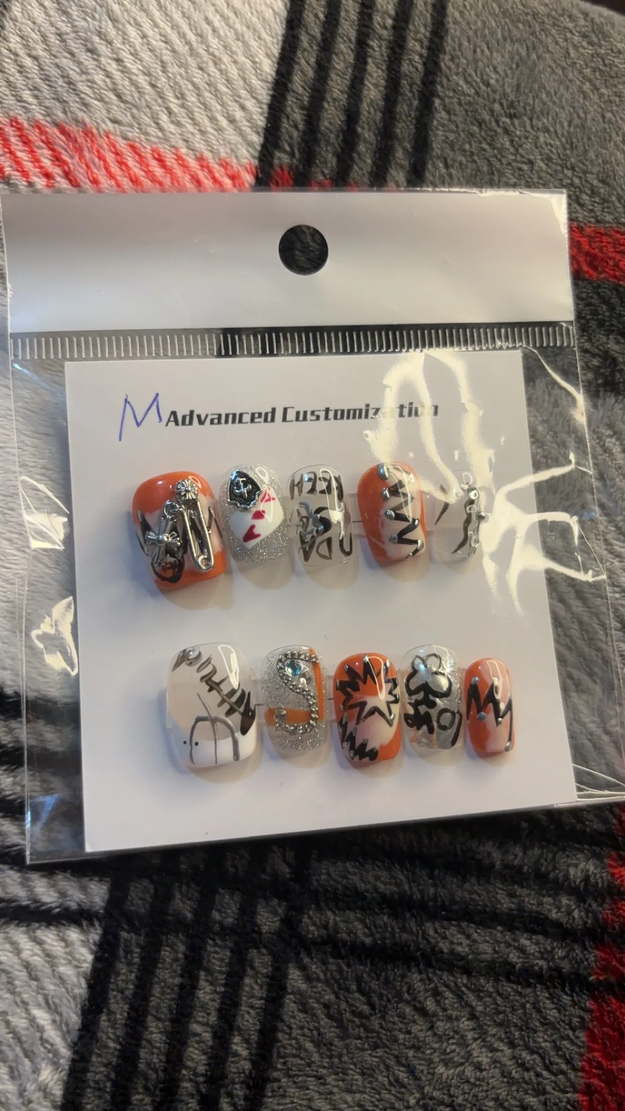 Press-On Nails with Design (M) with accessories image indicator(2)