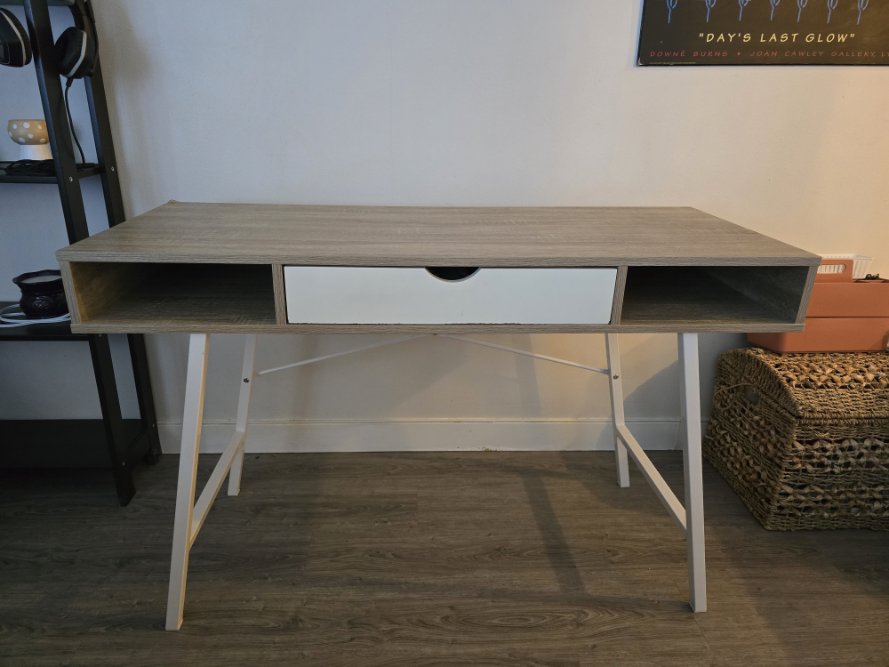 White and Grey Desk - photo 2
