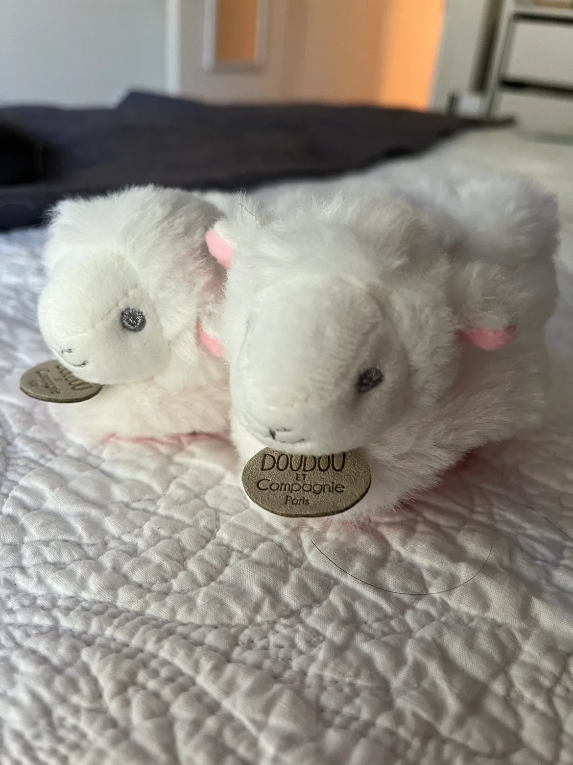 White Lamb Baby Slippers image indicator(2)
