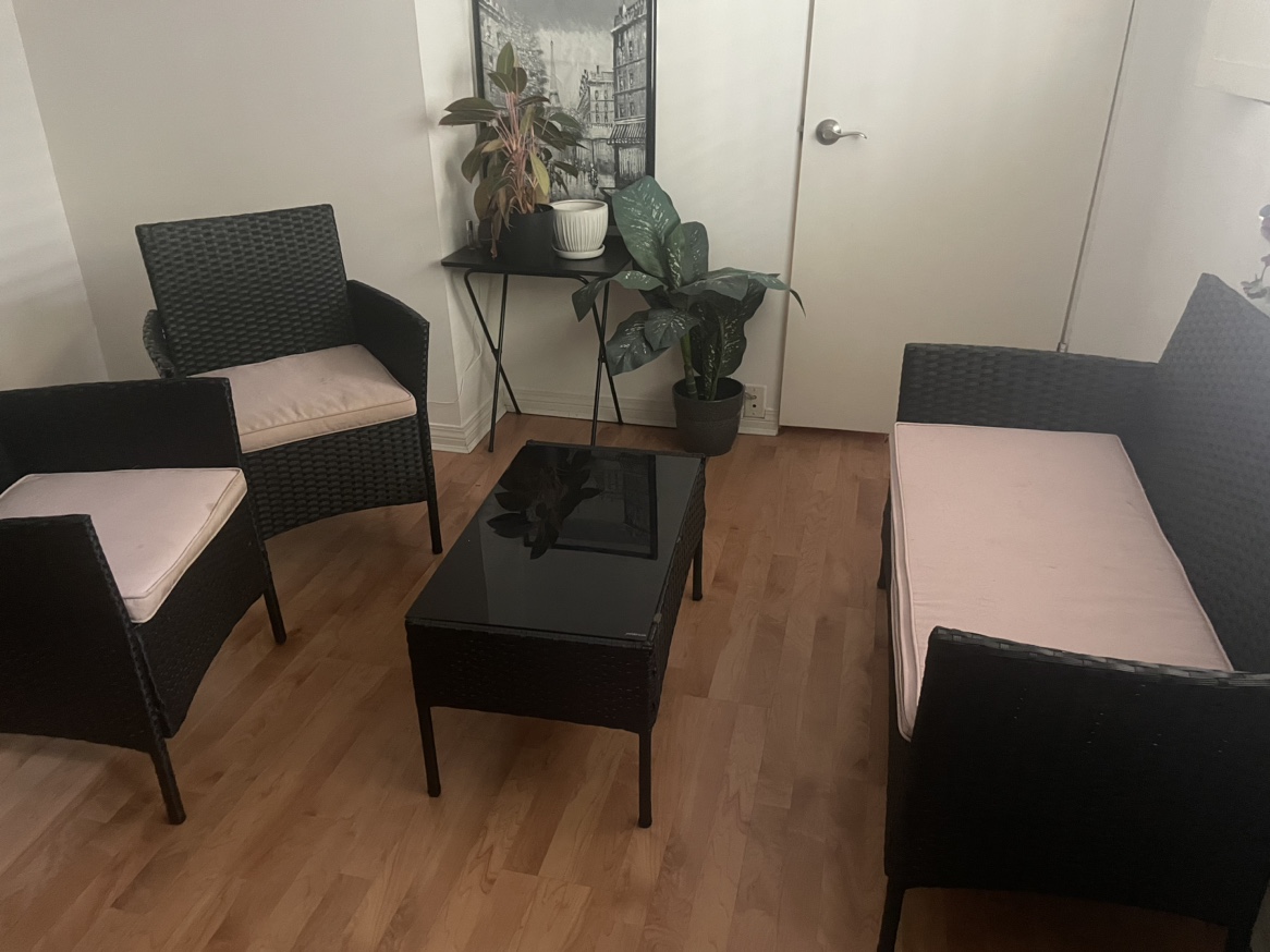 *MUST GO ASAP* 4 Piece Patio Conversation Set - photo 2