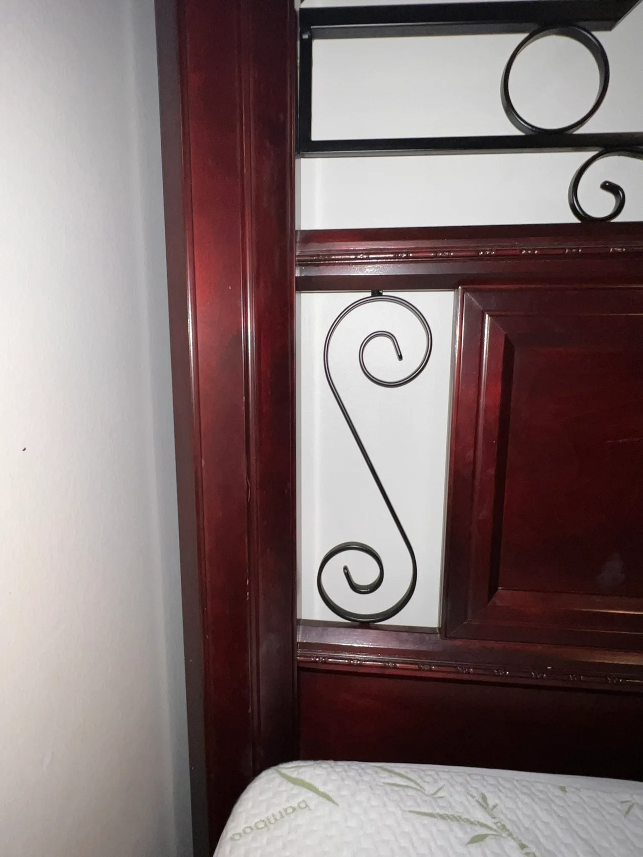 Free Queen Bed Frame image indicator(5)