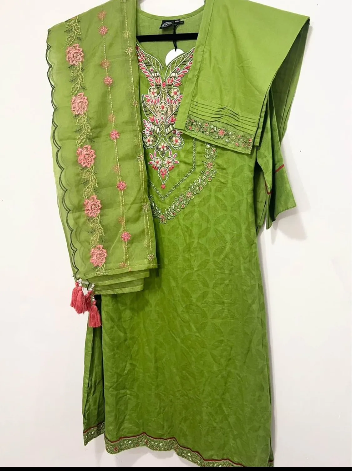 Navratri sale Green Embroidered Kurta set with organza Dupatta thumbnail