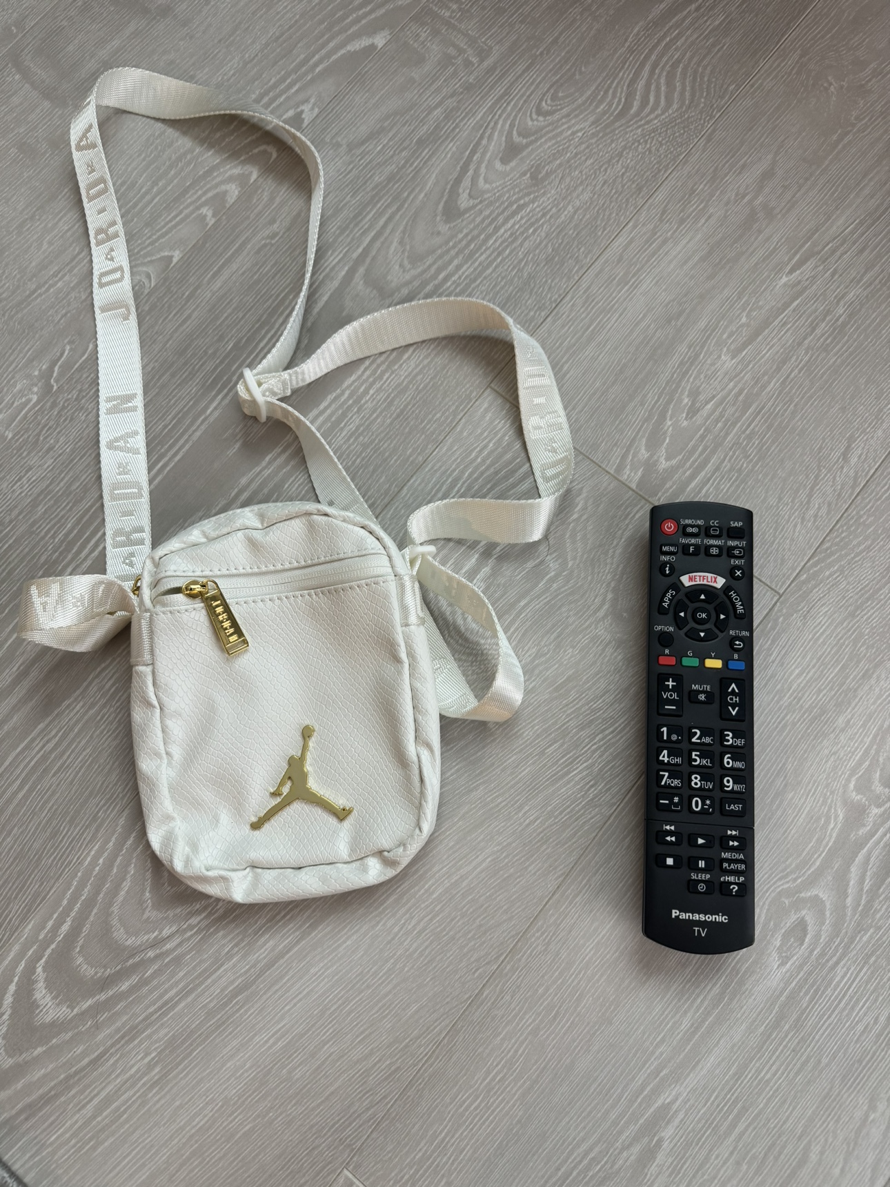 White Jordan Crossbody Bag - photo 3